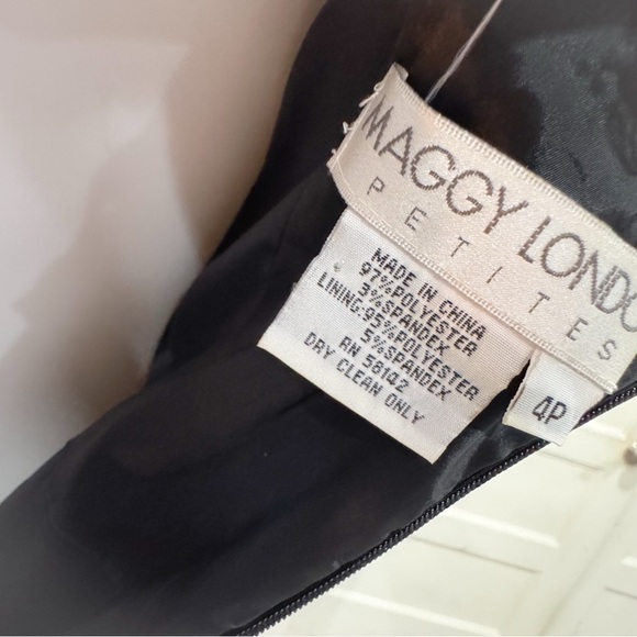 Maggy london floral ruffle neck sheath dress ❤️ - Picture 5 of 6